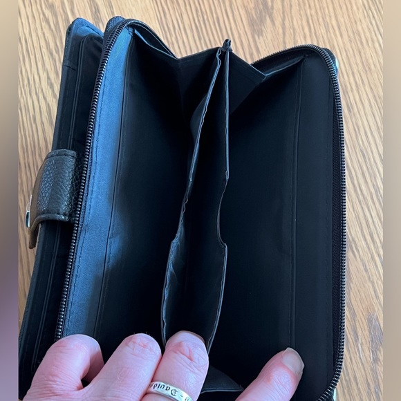 Ladies Zebra Fashion Set (4) Piece: Top, Skirt, Pocketbook & Lanyard 🦓 - Picture 5 of 16